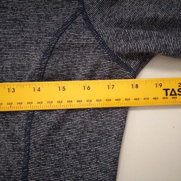 2/$30.00 - Head Ladies Size Small Fitted Navy 1/4 Zip Athletic Top - Picture 11 of 13